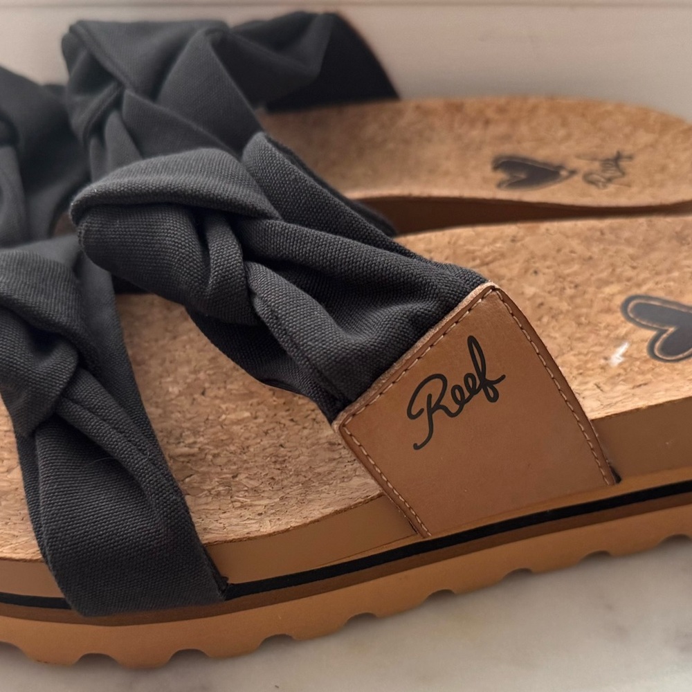 Reef Women's Black and Tan Braided Strap Cork Sandals